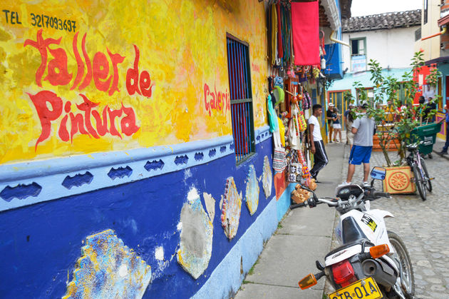 straatjes-guatape.jpeg