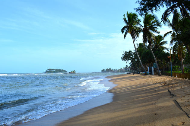 Genieten op het strand in Sri Lanka