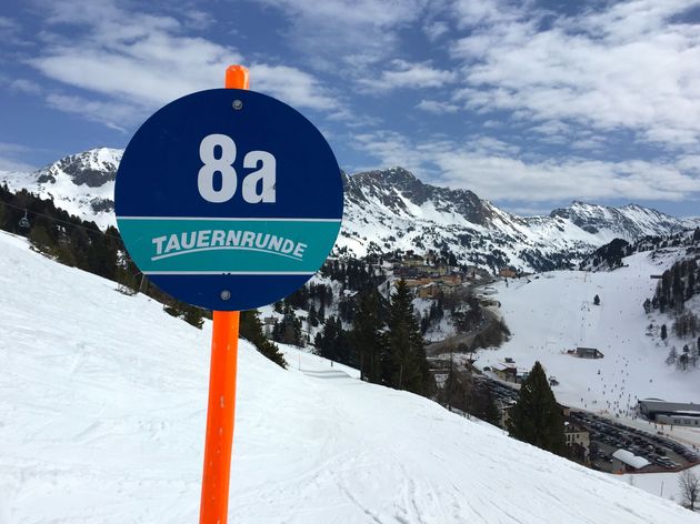 Volg de blauwe bordjes Tauernrunde, dan ski je het hele gebied rond!