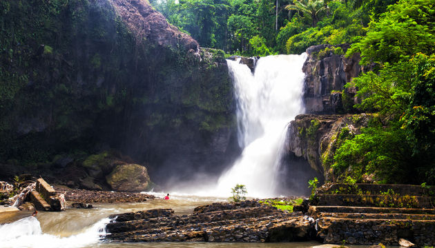 De Tegenungan waterval in de buurt van Ubud