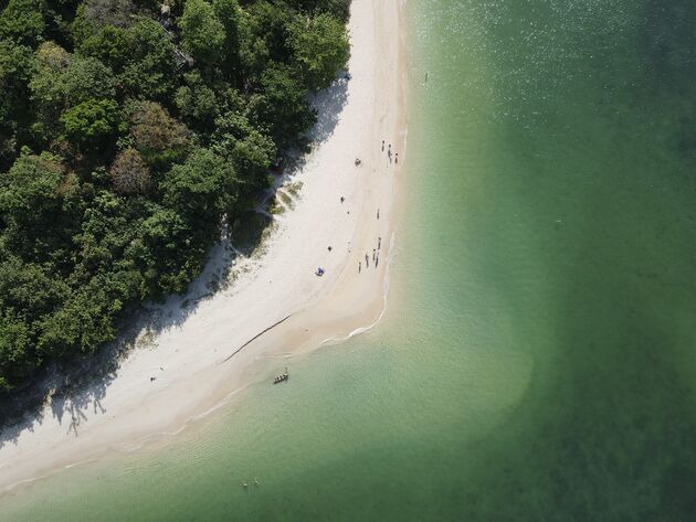 <em>Thailand zit vol prachtige eilanden en stranden, zoals hier bij Railay<\/em>