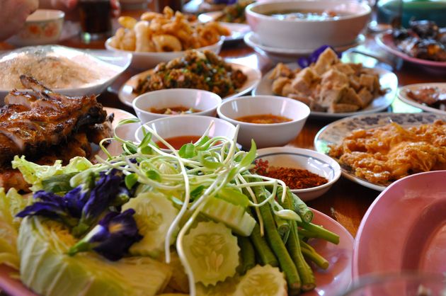 Zoals het hoort in Thailand: een volle tafel