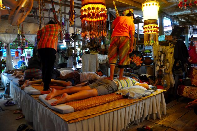 Neem ook een `stevige` Thaise massage