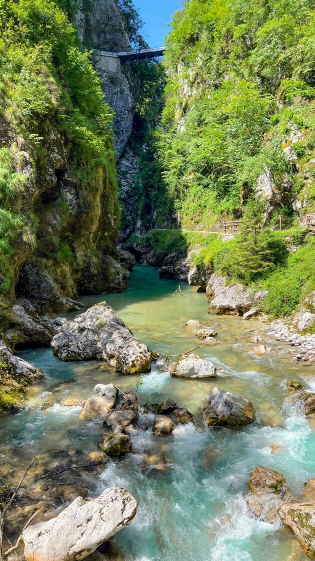 Wandel over de Devil`s Bridge in de Tolmin Kloof