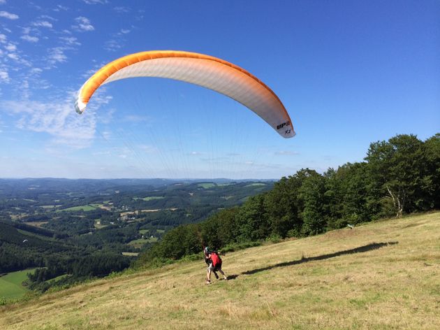 Paragliden. Maybe someday.... :-)