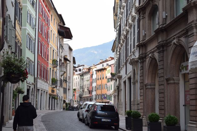 Een straatje in Trento