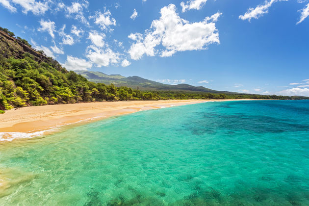 Makena Beach op Hawaii is schitterend\n\u00a9 peteleclerc - Adobe Stock