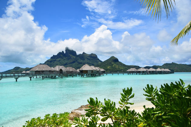 Op reis naar Tahiti is een droom \u00a9 travelbug - Adobe Stock