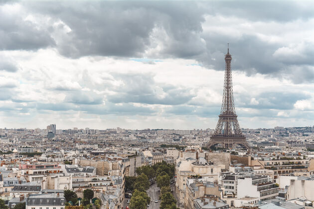 Beklim de Arc de Triomphe voor het mooiste uitzicht over Parijs