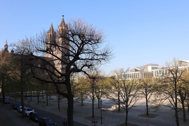 Uitzicht vanaf de hotelkamer op de Dom Platz