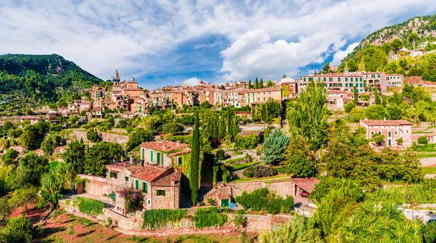 Valldemossa: een van de mooiste dorpen van Mallorca\u00a9 Balate Dorin - Adobe Stock