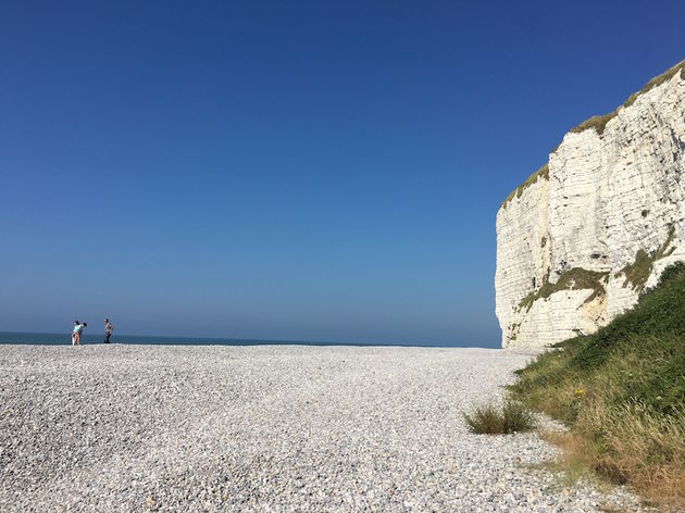 Grintstranden en krijtrotsen zoals je deze alleen in Normandie ziet