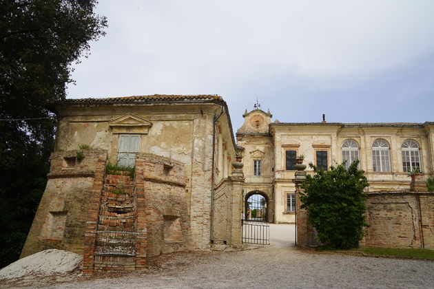 Villa_Bonaccorsi_Potenza_Ingang