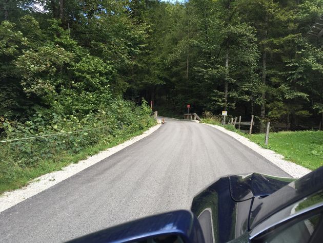 vos-triglav-national-park-slovenie-tesla-model-s.jpeg