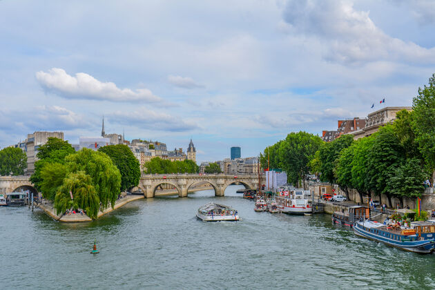 Wandel langs de oevers van de Seine