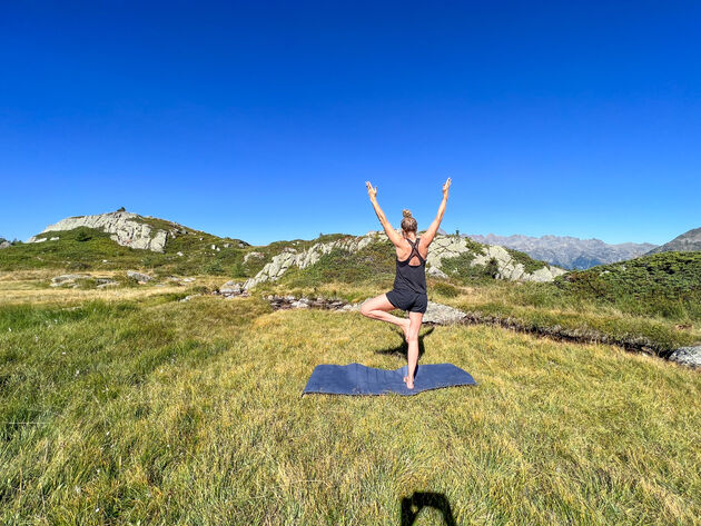 Yoga op 2.250 meter hoogte, op de L`Alpette