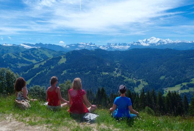 Yogawandeling met uitzicht op de Mont Blanc