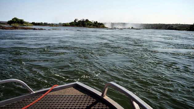 zambezi-rivier-richting-victoria-falls.jpeg