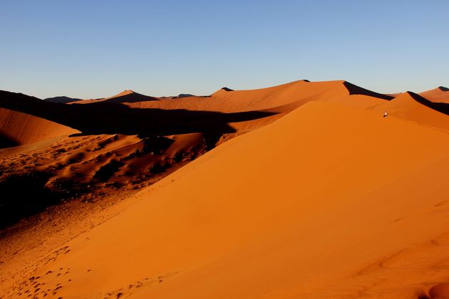 De oranje zandduinen in Sossusvlei zullen je betoveren!