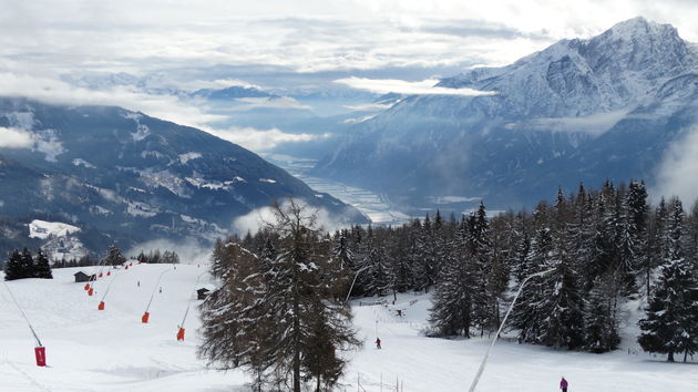 Prachtig uitzicht op het skigebied Zettersfeld