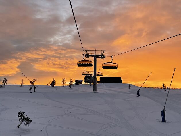<em>In Zweden heb je prachtige skigebieden (en zonsondergangen).<\/em>