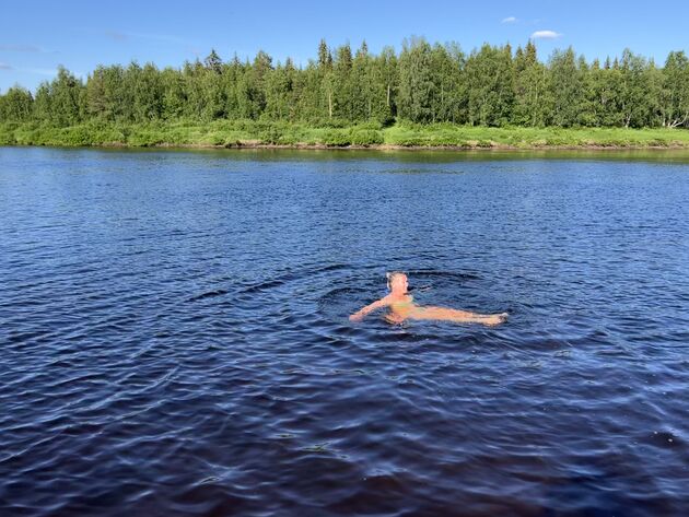 De Finse meren zijn super schoon, dus neem een duik daar waar je kan